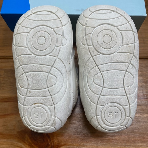 • Stride Rite Toddler Girls Sneaker • - Picture 5 of 5